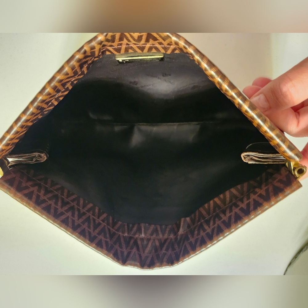 Mario Valentino Vintage Brown Clutch- Gold Logo W/Leather Accents EUC- Italy - Picture 4 of 12